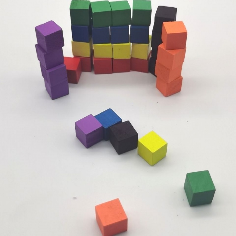 100 ピース/ロット 10 ミリメートルウッドキューブカラ - Board Game Vector のレビューと価格