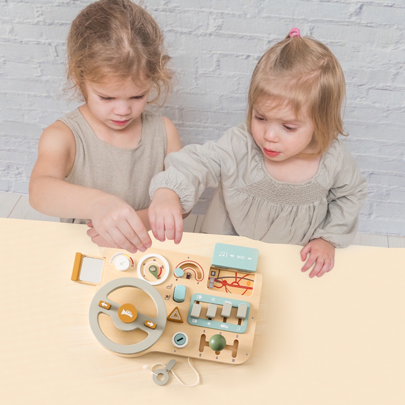 子供向けモンテッソーリおもちゃ 車型ビジーボード 赤ちゃん用 - Board Game Enthusiast のレビューと価格